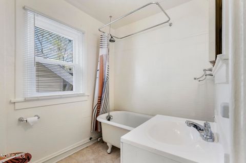 Tiny photo for 1917 Calumet Avenue, Toledo, OH 43607 (MLS # 10007318)