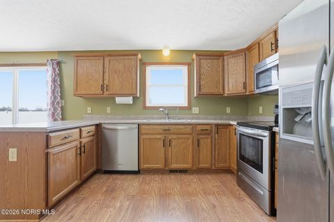 Tiny photo for 675 Apple Blossom Lane, Arlington, OH 45814 (MLS # 10003986)