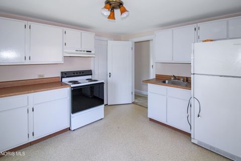 Tiny photo for 325 Jefferson Street, Port Clinton, OH 43452 (MLS # 10008128)