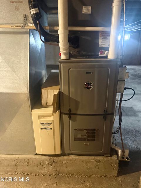 Tiny photo for 1401 Logan Avenue, Findlay, OH 45840 (MLS # 10004405)