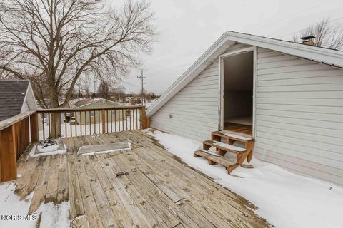 Tiny photo for 1401 Logan Avenue, Findlay, OH 45840 (MLS # 10004405)