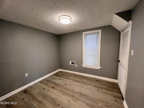 Tiny photo for 1122 Vinal Street, Toledo, OH 43605 (MLS # 10003368)