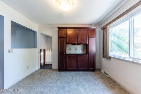 Tiny photo for 6033 Everwood Road, Toledo, OH 43613 (MLS # 10000924)