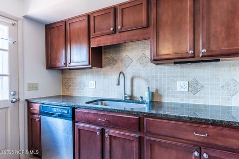 Tiny photo for 6033 Everwood Road, Toledo, OH 43613 (MLS # 10000924)