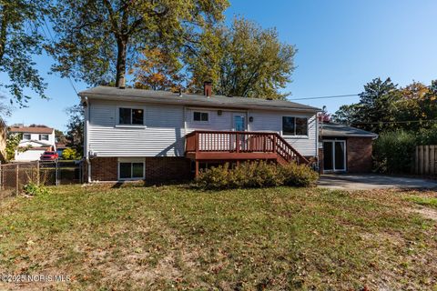Tiny photo for 6033 Everwood Road, Toledo, OH 43613 (MLS # 10000924)