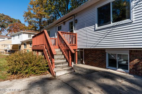 Tiny photo for 6033 Everwood Road, Toledo, OH 43613 (MLS # 10000924)