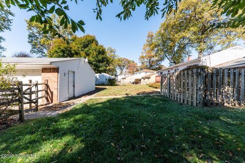 Tiny photo for 6033 Everwood Road, Toledo, OH 43613 (MLS # 10000924)