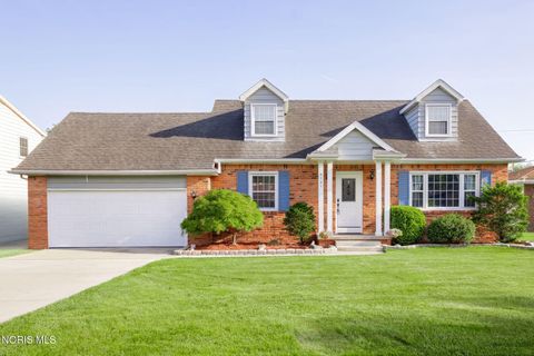 Photo of 6727 Sue Lane, Maumee, OH 43537 (MLS # 10007787)