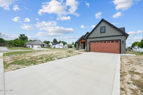 Tiny photo for 101 Ashberry Way, Swanton, OH 43558 (MLS # 10011264)
