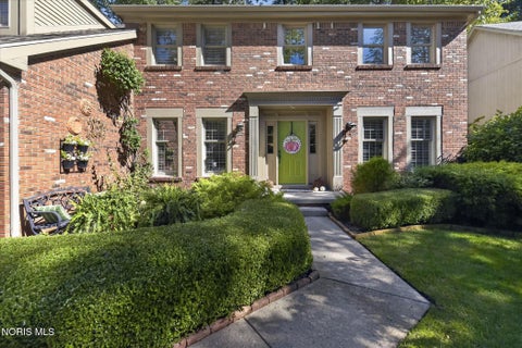 Tiny photo for 2344 Wimbledon Park Boulevard, Toledo, OH 43617 (MLS # 10014195)