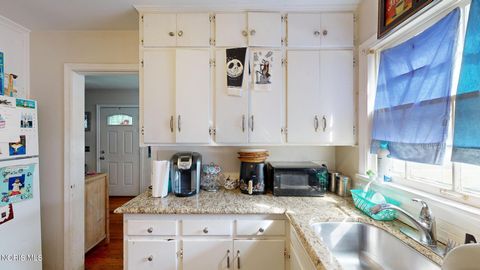 Tiny photo for 917 Eleanor Avenue, Toledo, OH 43612 (MLS # 10007056)