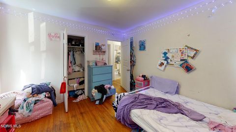 Tiny photo for 917 Eleanor Avenue, Toledo, OH 43612 (MLS # 10007056)
