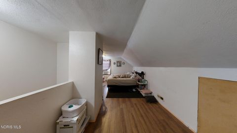 Tiny photo for 917 Eleanor Avenue, Toledo, OH 43612 (MLS # 10007056)