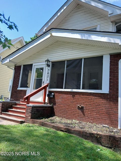 Photo of 3621 Willys Parkway, Toledo, OH 43612 (MLS # 10002025)