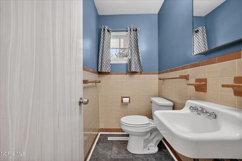 Tiny photo for 915 Carol Road, Bowling Green, OH 43402 (MLS # 10005244)