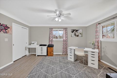 Tiny photo for 915 Carol Road, Bowling Green, OH 43402 (MLS # 10005244)