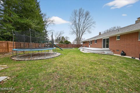 Tiny photo for 915 Carol Road, Bowling Green, OH 43402 (MLS # 10005244)