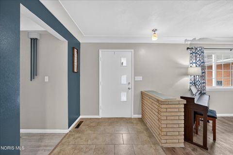 Tiny photo for 915 Carol Road, Bowling Green, OH 43402 (MLS # 10005244)