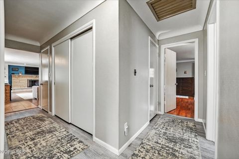 Tiny photo for 915 Carol Road, Bowling Green, OH 43402 (MLS # 10005244)