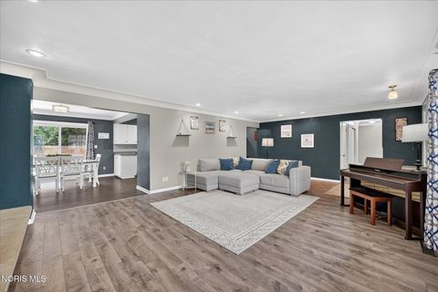 Tiny photo for 915 Carol Road, Bowling Green, OH 43402 (MLS # 10005244)