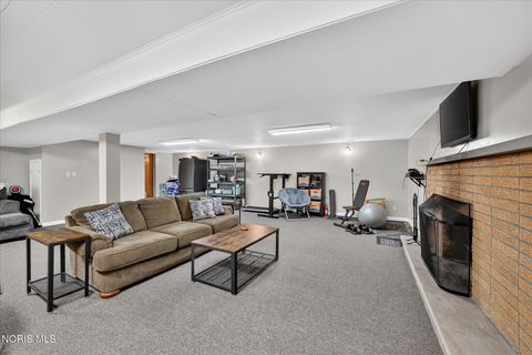 Tiny photo for 915 Carol Road, Bowling Green, OH 43402 (MLS # 10005244)