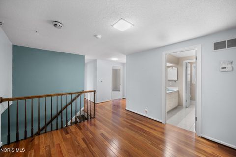 Tiny photo for 4612 Farmington Road, Toledo, OH 43623 (MLS # 10005262)