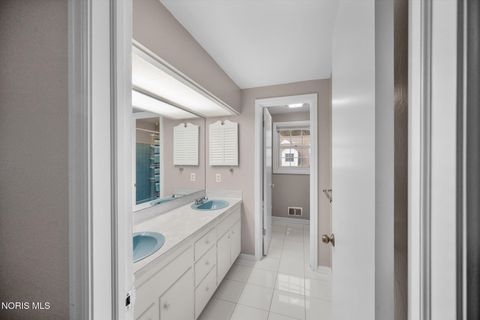 Tiny photo for 4612 Farmington Road, Toledo, OH 43623 (MLS # 10005262)