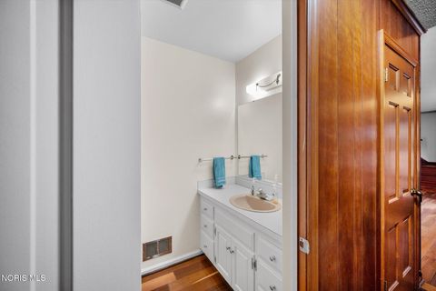 Tiny photo for 4612 Farmington Road, Toledo, OH 43623 (MLS # 10005262)