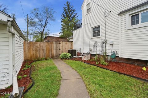 Tiny photo for 2703 Wyndale Road, Toledo, OH 43613 (MLS # 10007028)