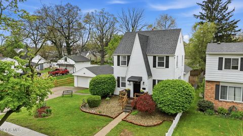 Tiny photo for 2703 Wyndale Road, Toledo, OH 43613 (MLS # 10007028)