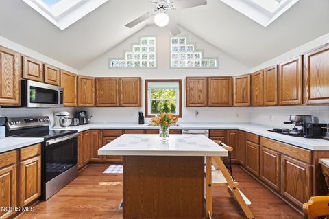 Tiny photo for 2816 Micham Road, Toledo, OH 43615 (MLS # 10008486)