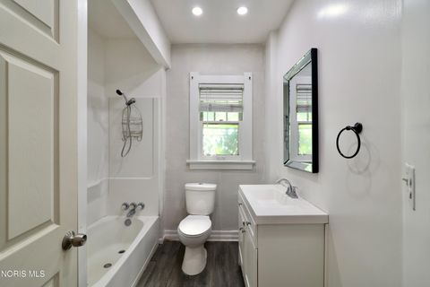 Tiny photo for 824 Clay Avenue, Toledo, OH 43608 (MLS # 10011097)
