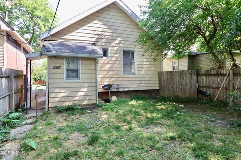 Tiny photo for 824 Clay Avenue, Toledo, OH 43608 (MLS # 10011097)