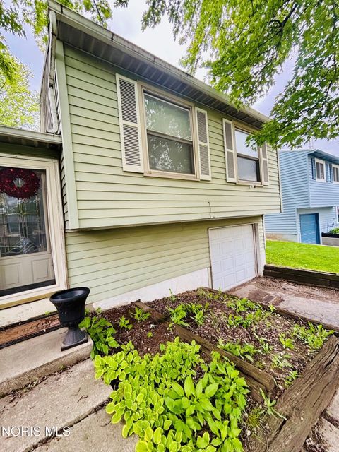 Tiny photo for 4833 Catalina Drive, Toledo, OH 43615 (MLS # 10007769)