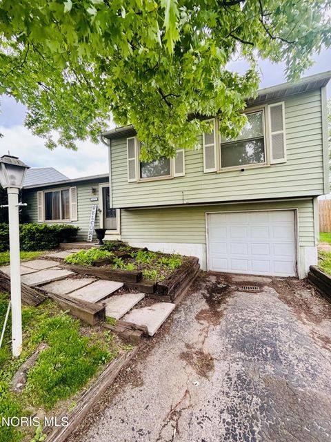 Tiny photo for 4833 Catalina Drive, Toledo, OH 43615 (MLS # 10007769)