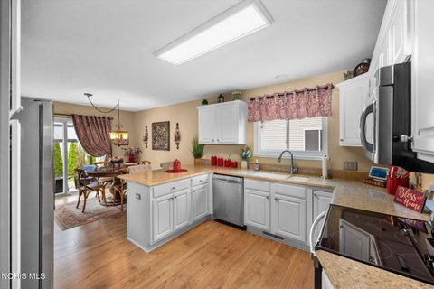 Tiny photo for 622 Crystal Lake Drive, Holland, OH 43528 (MLS # 10006243)