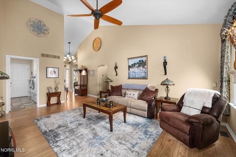 Tiny photo for 622 Crystal Lake Drive, Holland, OH 43528 (MLS # 10006243)