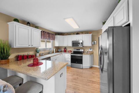 Tiny photo for 622 Crystal Lake Drive, Holland, OH 43528 (MLS # 10006243)