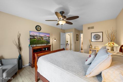 Tiny photo for 622 Crystal Lake Drive, Holland, OH 43528 (MLS # 10006243)