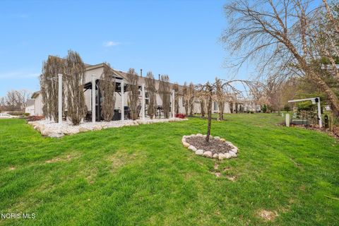 Tiny photo for 622 Crystal Lake Drive, Holland, OH 43528 (MLS # 10006243)