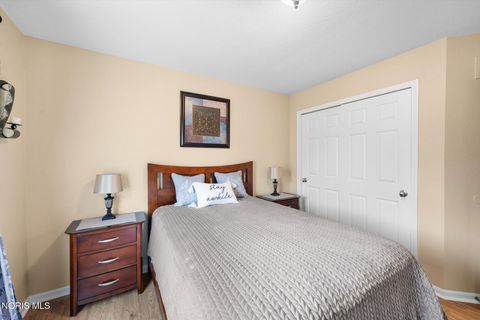 Tiny photo for 622 Crystal Lake Drive, Holland, OH 43528 (MLS # 10006243)