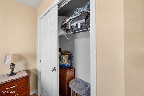 Tiny photo for 622 Crystal Lake Drive, Holland, OH 43528 (MLS # 10006243)