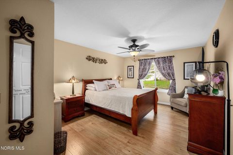 Tiny photo for 622 Crystal Lake Drive, Holland, OH 43528 (MLS # 10006243)