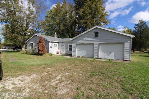 Tiny photo for 5084 W Fremont Road, Port Clinton, OH 43452 (MLS # 10000251)