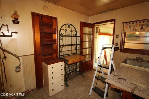 Tiny photo for 5084 W Fremont Road, Port Clinton, OH 43452 (MLS # 10000251)
