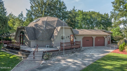 Photo of 624 Marilyn Drive, Rossford, OH 43460 (MLS # 10013479)
