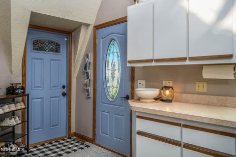 Tiny photo for 624 Marilyn Drive, Rossford, OH 43460 (MLS # 10013479)
