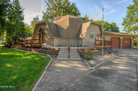 Tiny photo for 624 Marilyn Drive, Rossford, OH 43460 (MLS # 10013479)