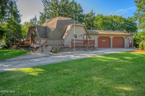 Tiny photo for 624 Marilyn Drive, Rossford, OH 43460 (MLS # 10013479)