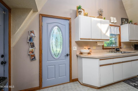 Tiny photo for 624 Marilyn Drive, Rossford, OH 43460 (MLS # 10013479)